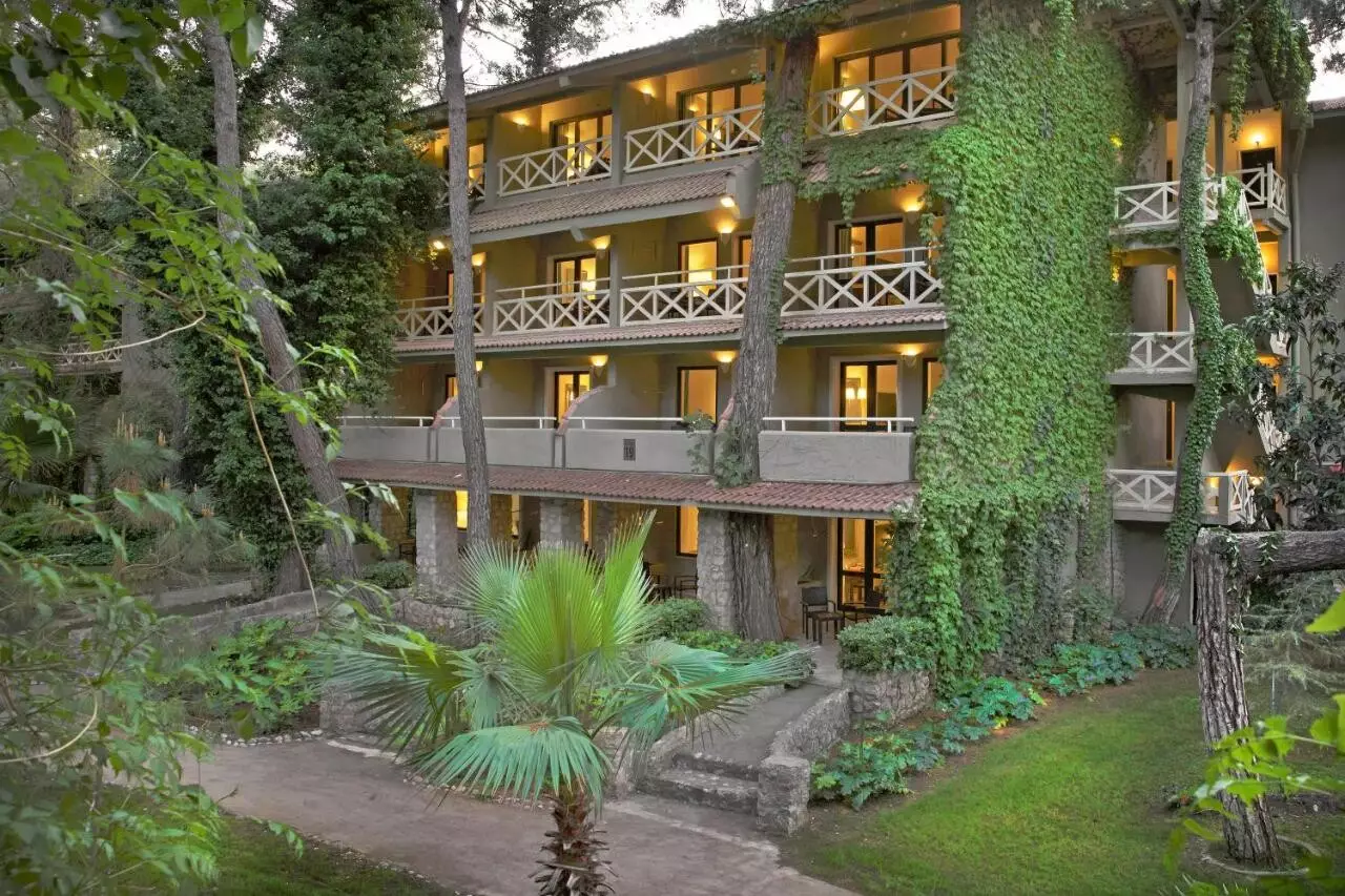 هتل مارتی میرا